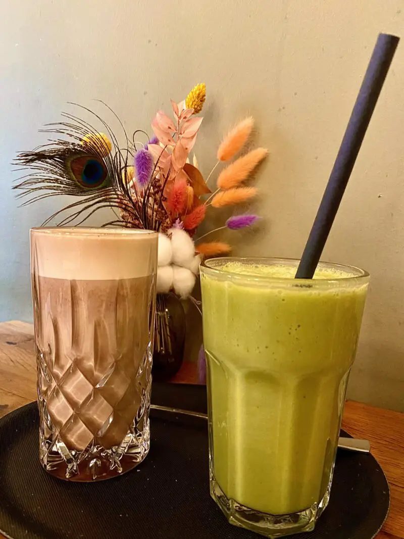 MOHO's Hot Chocolate and Smoothie