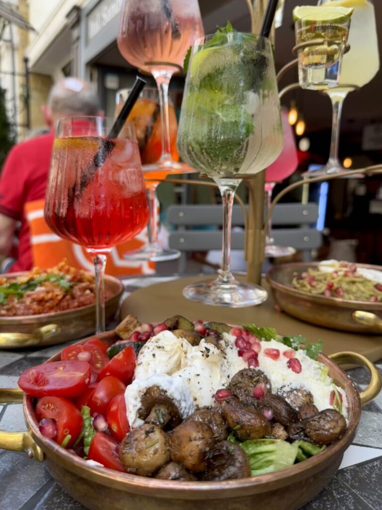 Tagliere e Vino Burrata Bowl