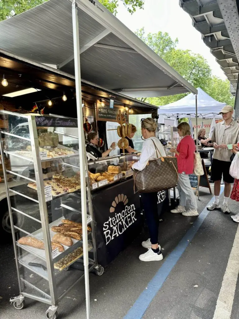 Isemarkt Brotstand