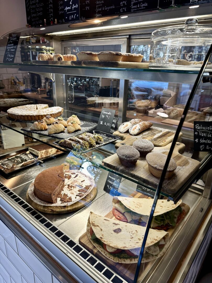 Crispi Vitrine