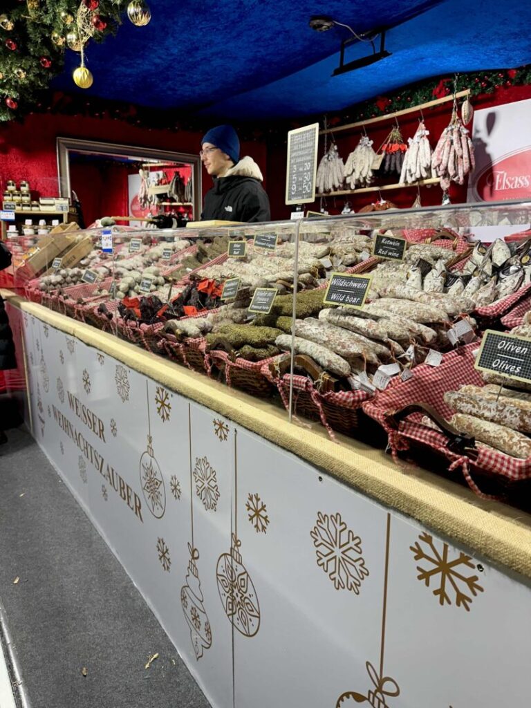 Weihnachtsmarkt Jungfernstieg Wurst