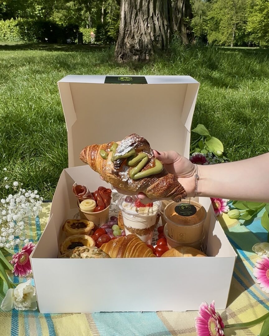 Picknick im Park Croissant