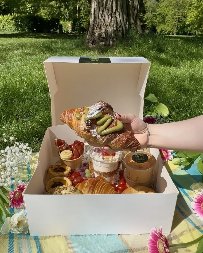 Picknick im Park Croissant