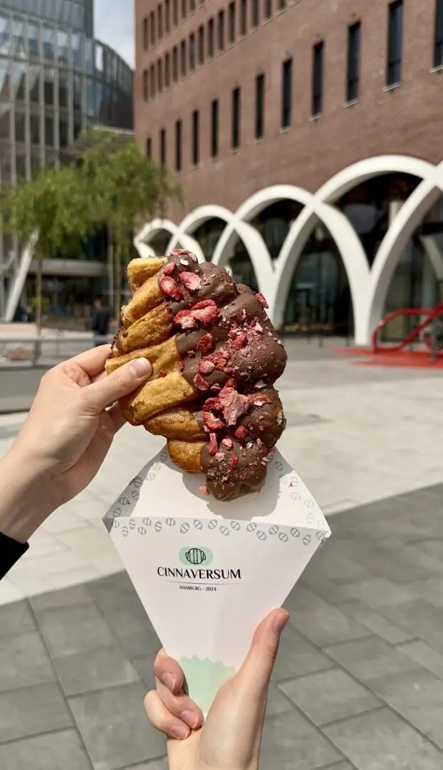 Cinnaversum Franzbrötchen