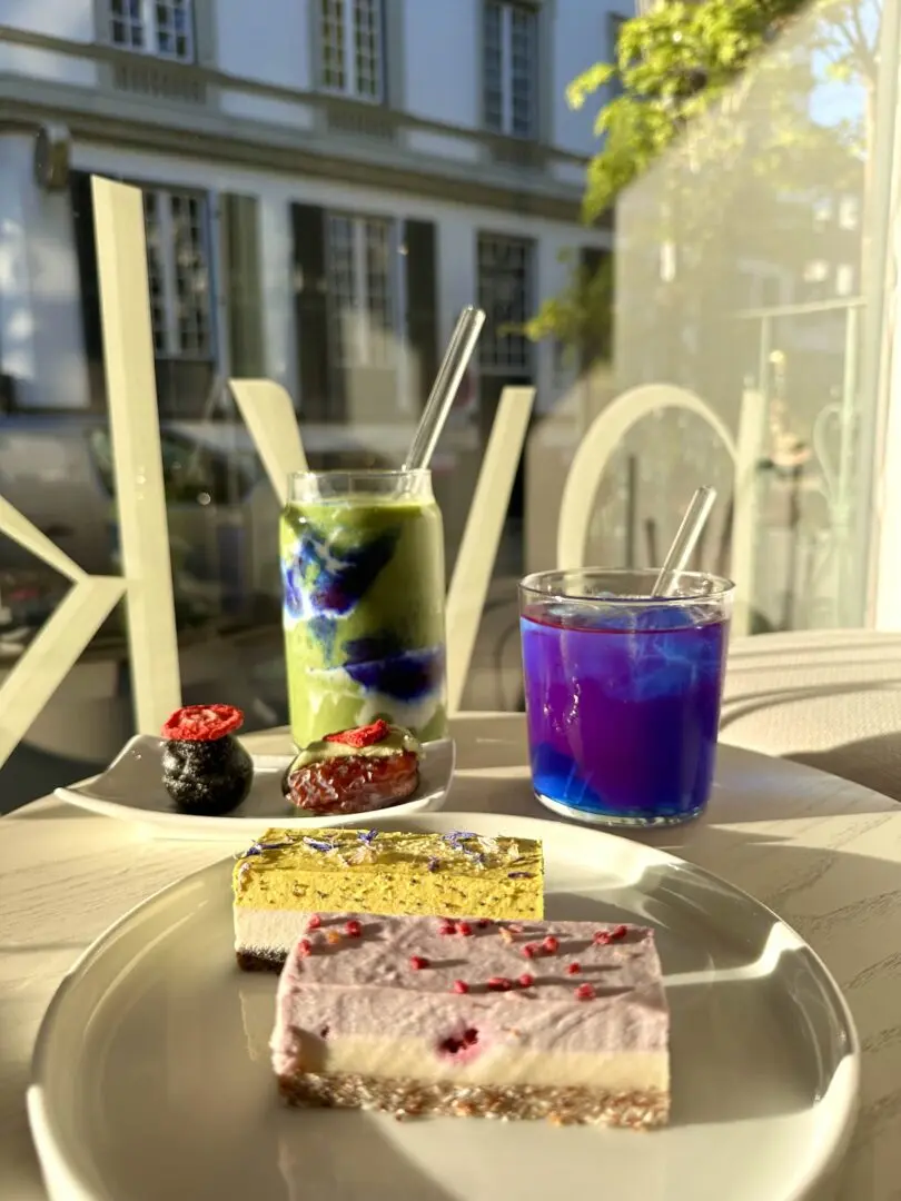 Pyke Society Raw Cakes