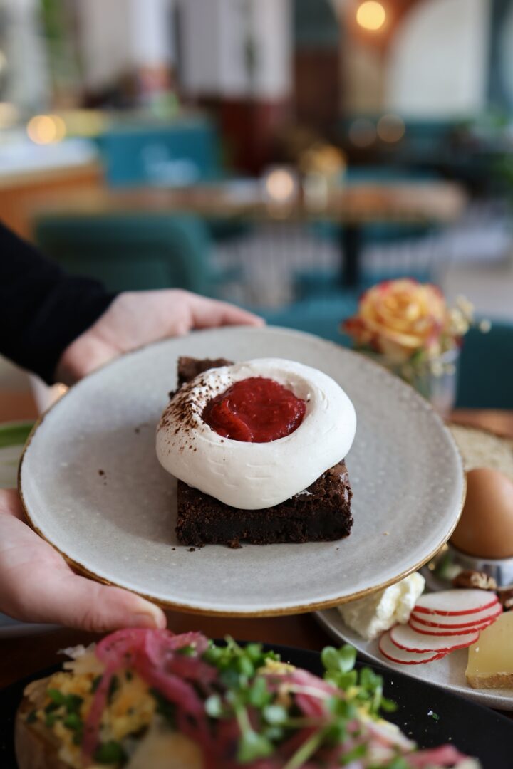 Weidenkantine Brownie