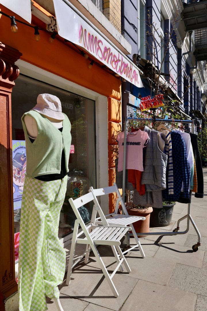 Umsonstboutique Außenbereich