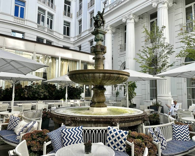 Hotel Atlantic Atrium – Törtchen und Luxus mitten in Hamburg